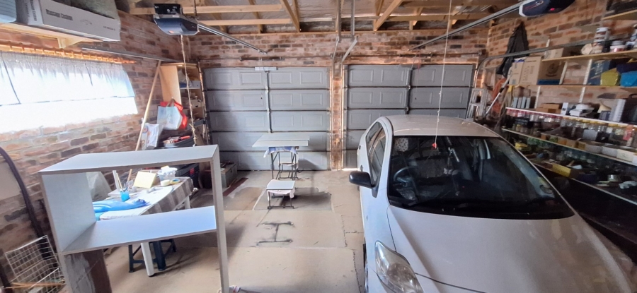 3 Bedroom Property for Sale in Albertinia Western Cape